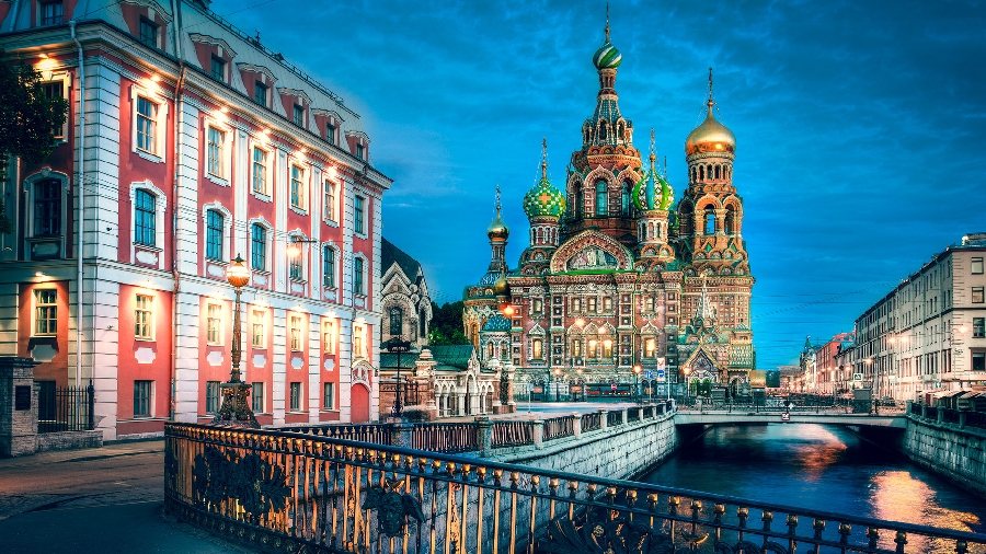 SENIORI IN CAPITALELE RUSIEI: MOSCOVA SI SANKT PETERSBURG 
