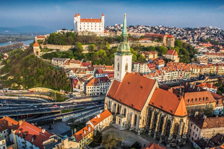 Vacanta de 1 Mai - Capitale Imperiale: Viena - Budapesta - Praga - Bratislava - Dresda